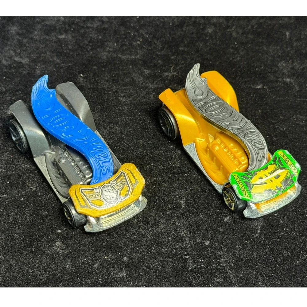 Hot Wheels-Clip Rod Lot of 2: Money Clip Diecast Cars GHB51 Silver Blue Yellow